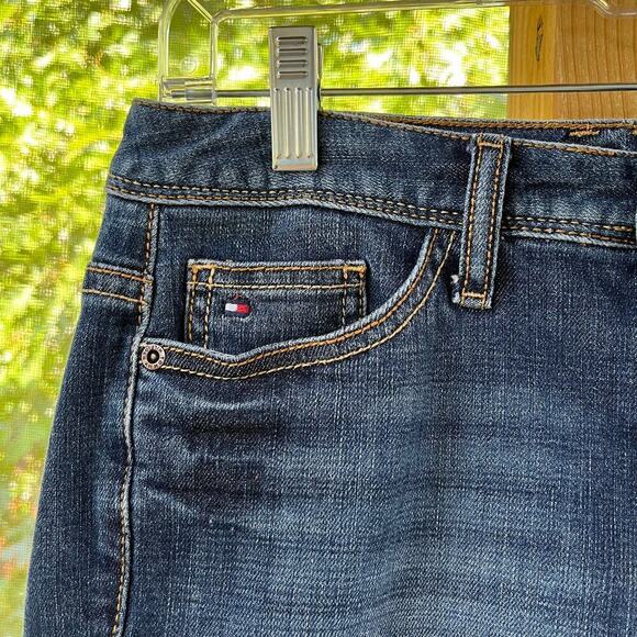 Tommy Hilfiger Women's Medium Wash Denim Bermuda Shorts Size 2 - Picture 3 of 8
